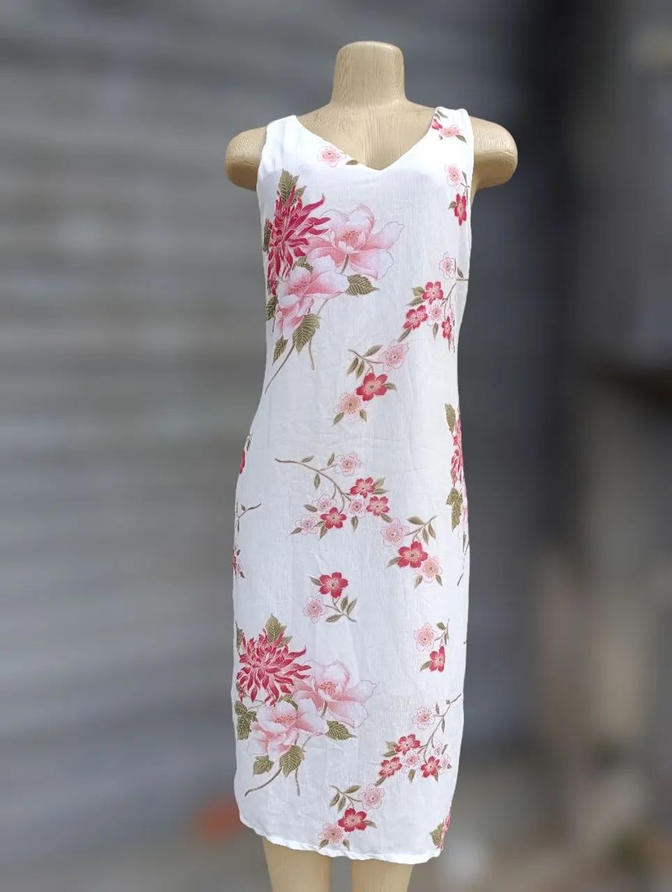 Vestido longo floral branco lindíssimo