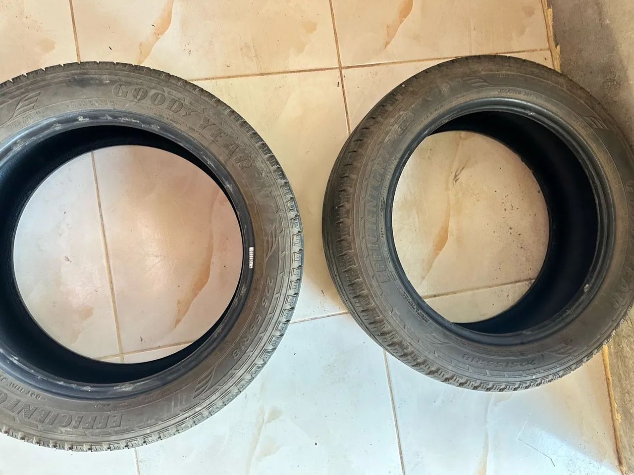 Pneus para carro 225-55-18 - Foto 3