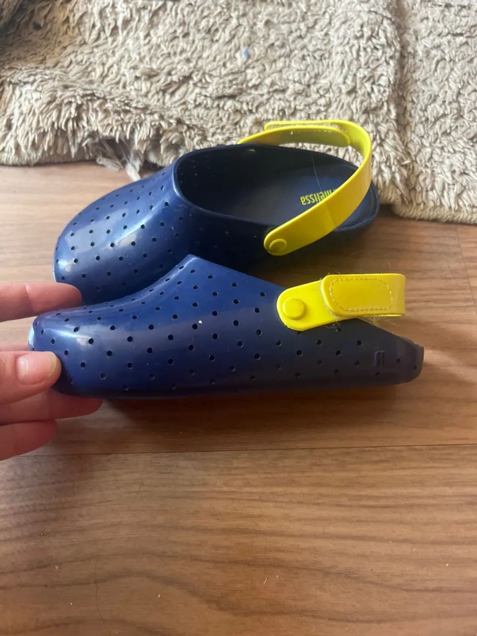 Mini Melissa Azul com Detalhe Amarelo - Foto 3