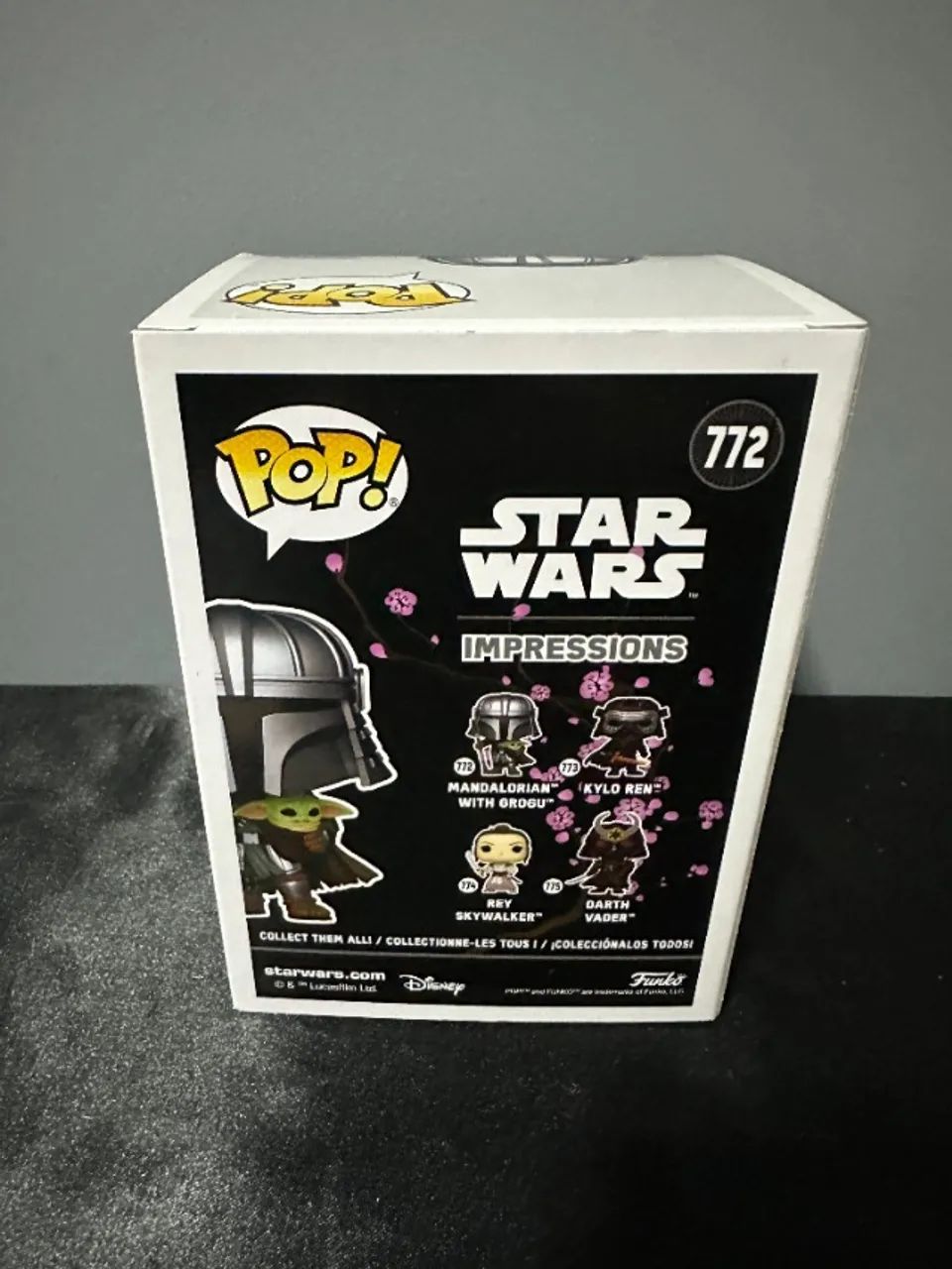 Funko Pop Mandalorian With Grogu 772 - Foto 4