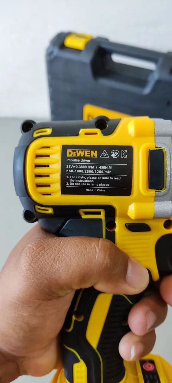 Chave de impacto 21 volts dewen com 2 bateria ? e maleta organizadora - Foto 3