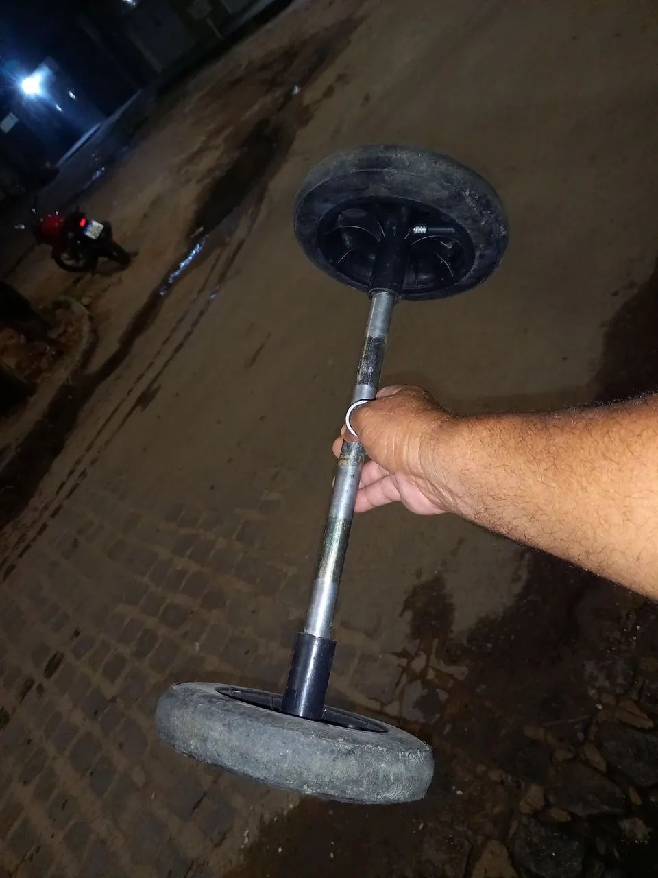 Rodas com eixo p/ carrinho de carga. - Foto 2