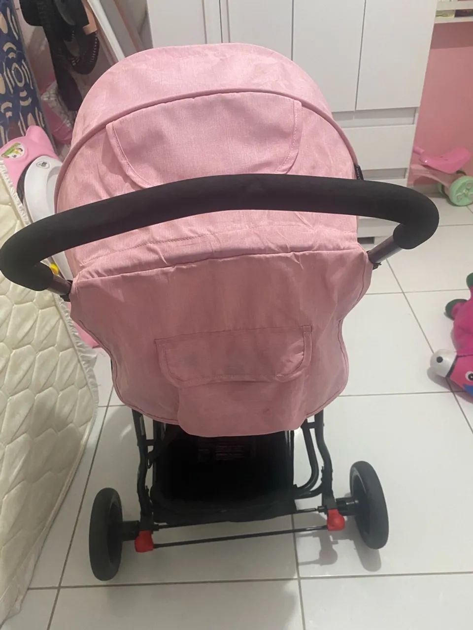 Carrinho de bebê pouco usado - Foto 5