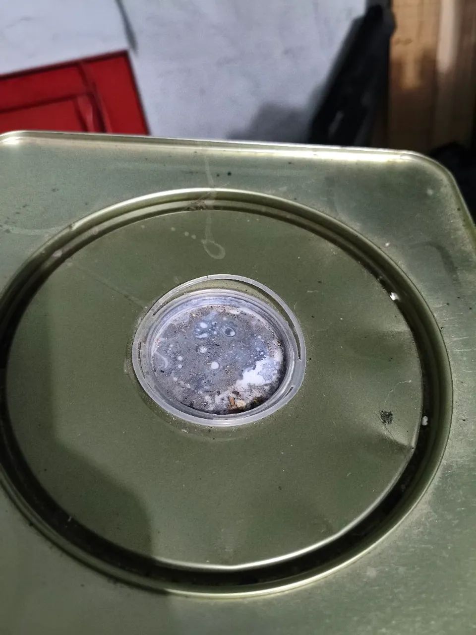 Vendo lata de tinta fechada  - Foto 3