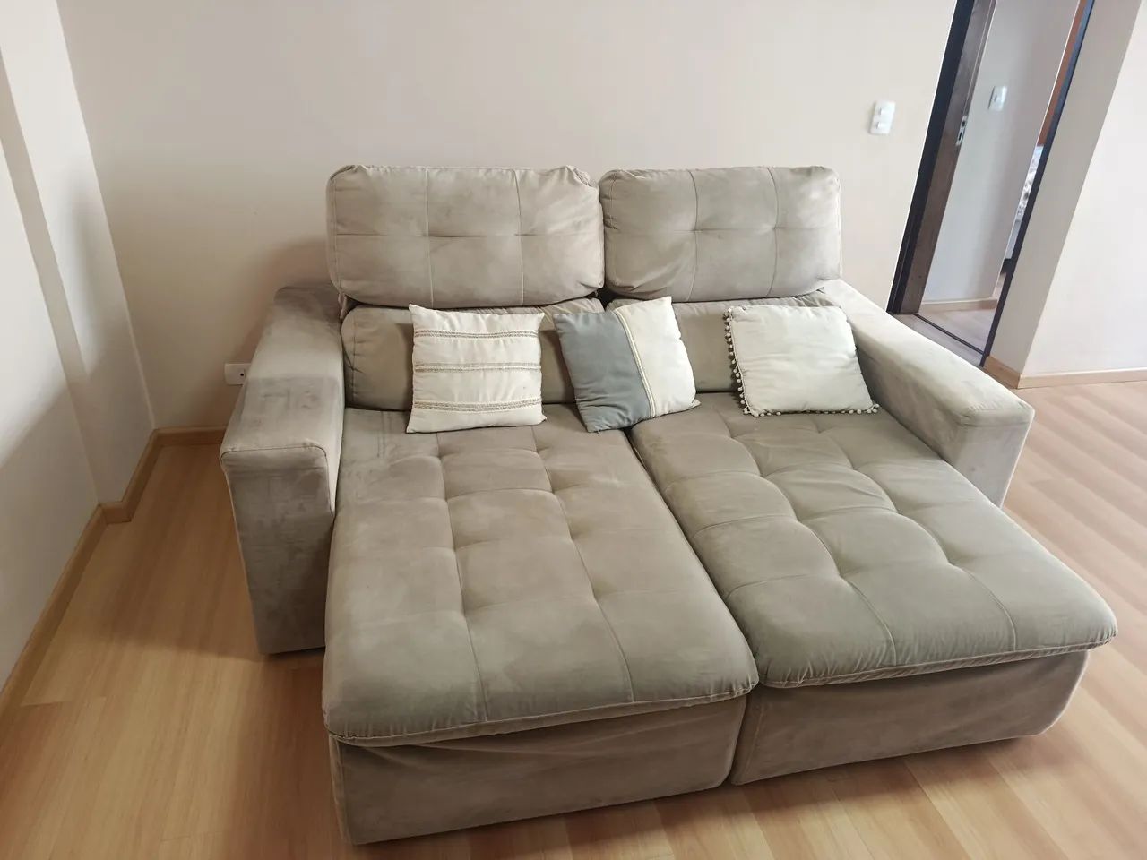 Sofá Retrátil e Reclinável Usado - Foto 4