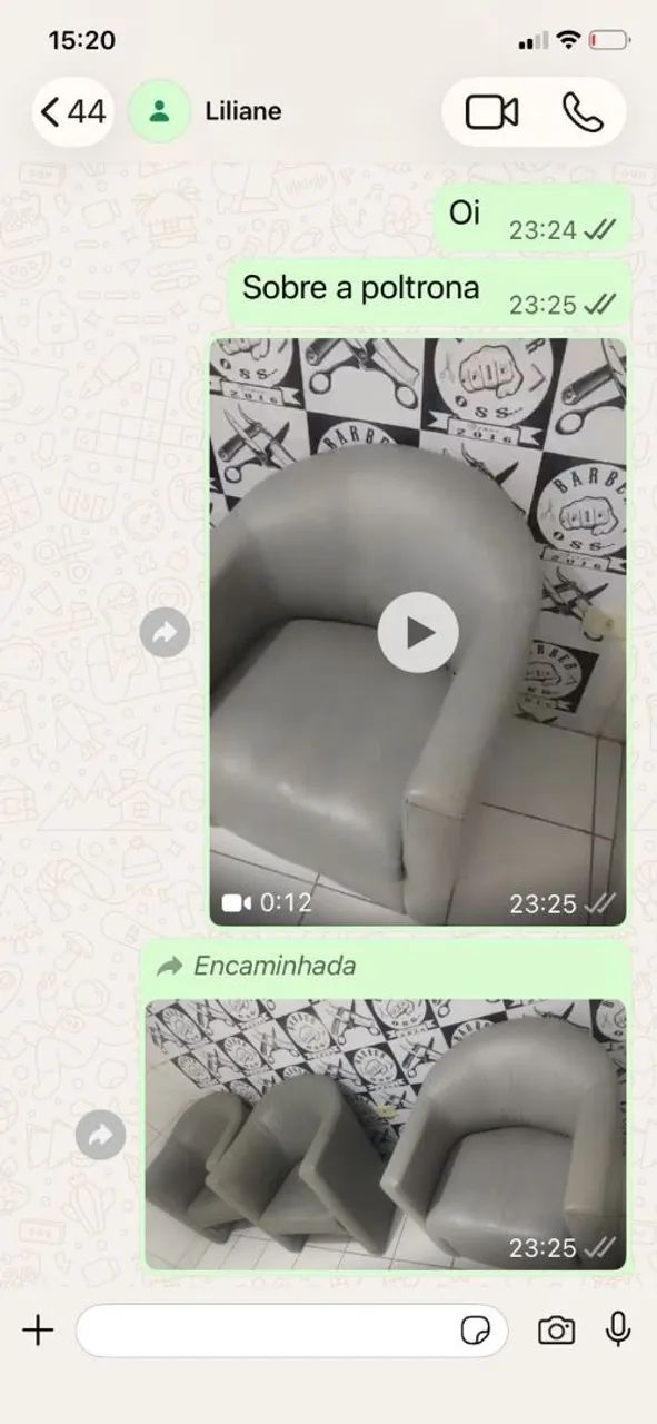 Poltrona  cinza usada em bom  Estado