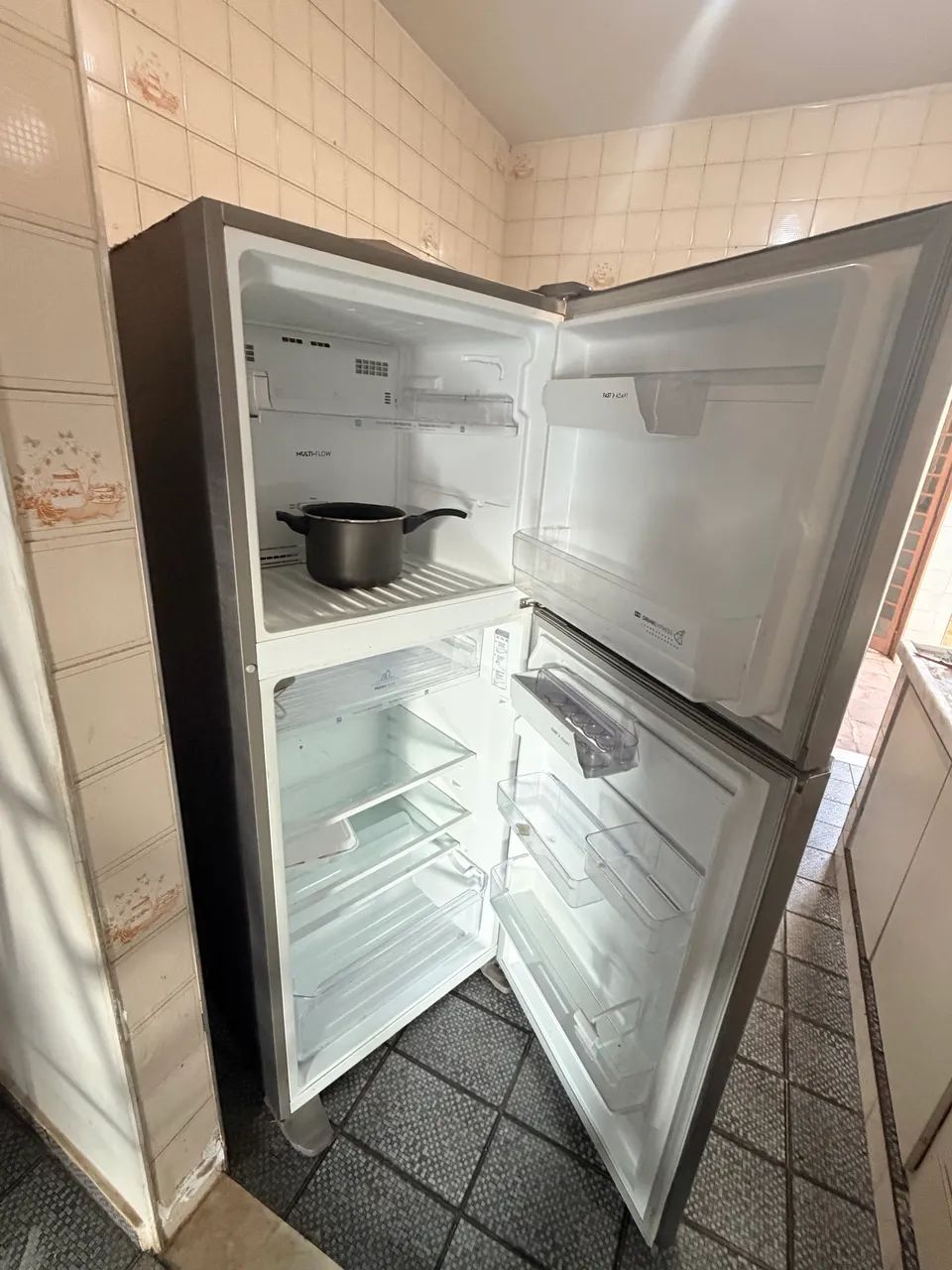 Geladeira 110v 