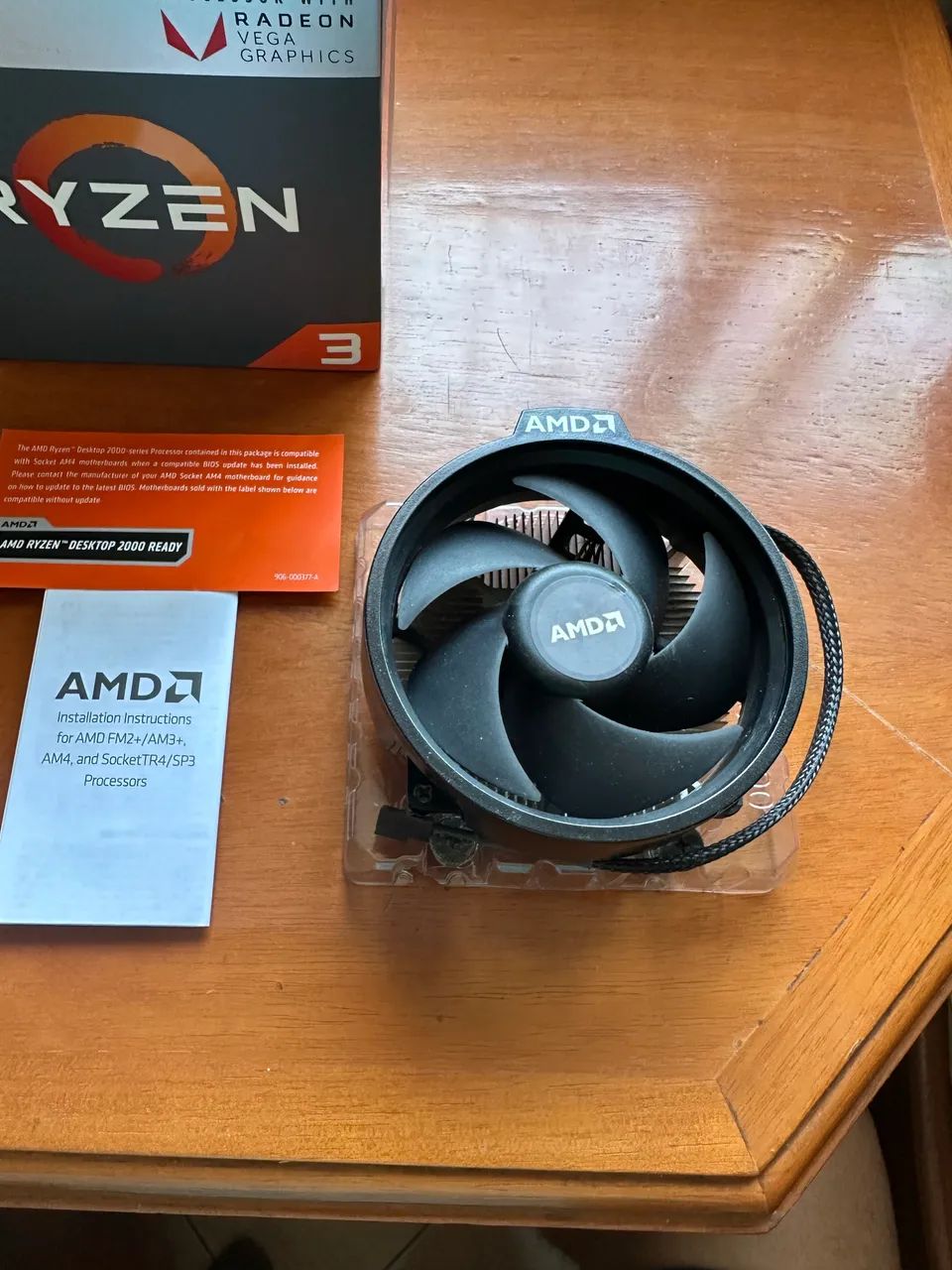 Processador ryzen 3 2200g na caixa - Foto 2
