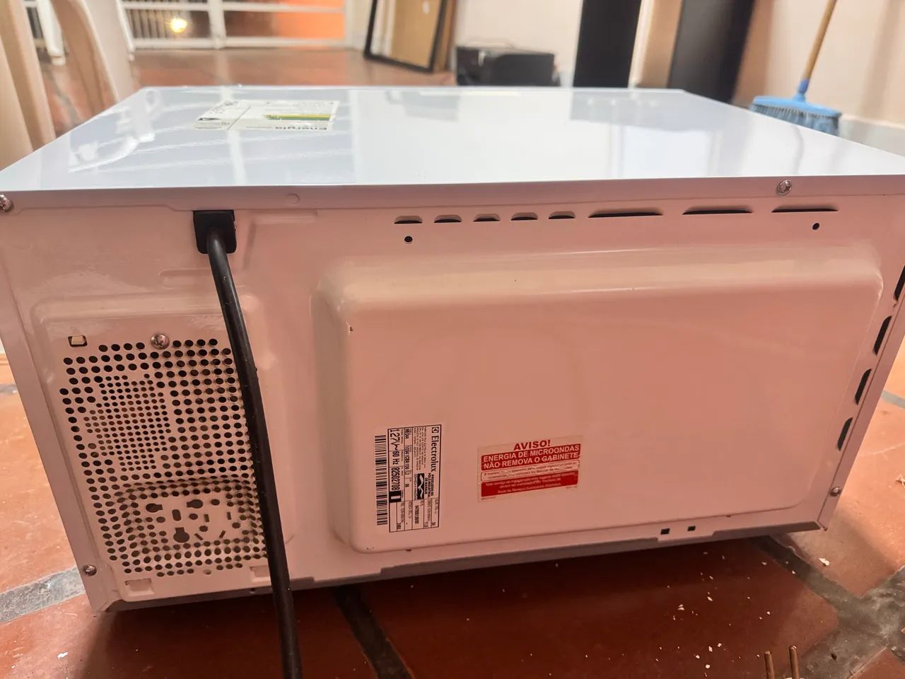 Microondas eletrolux 34L funcionando  - Foto 2