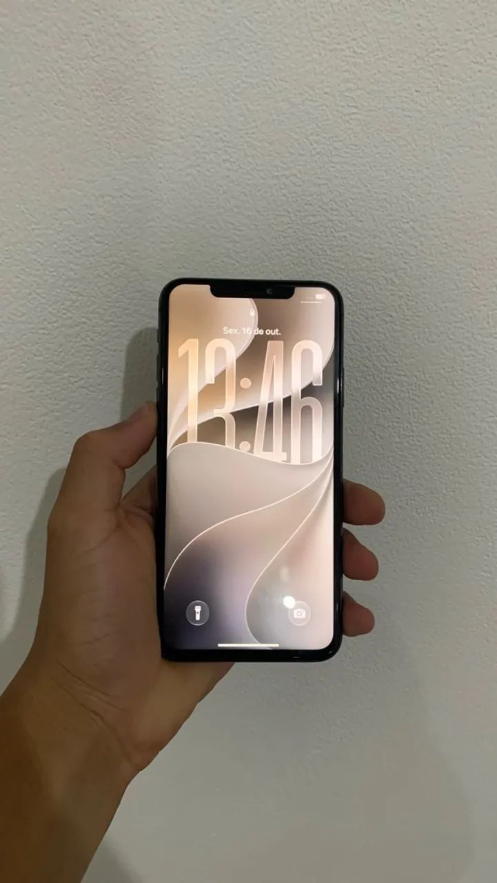 iPhone 11 Pro Max muito bem cuidado !! - Foto 3