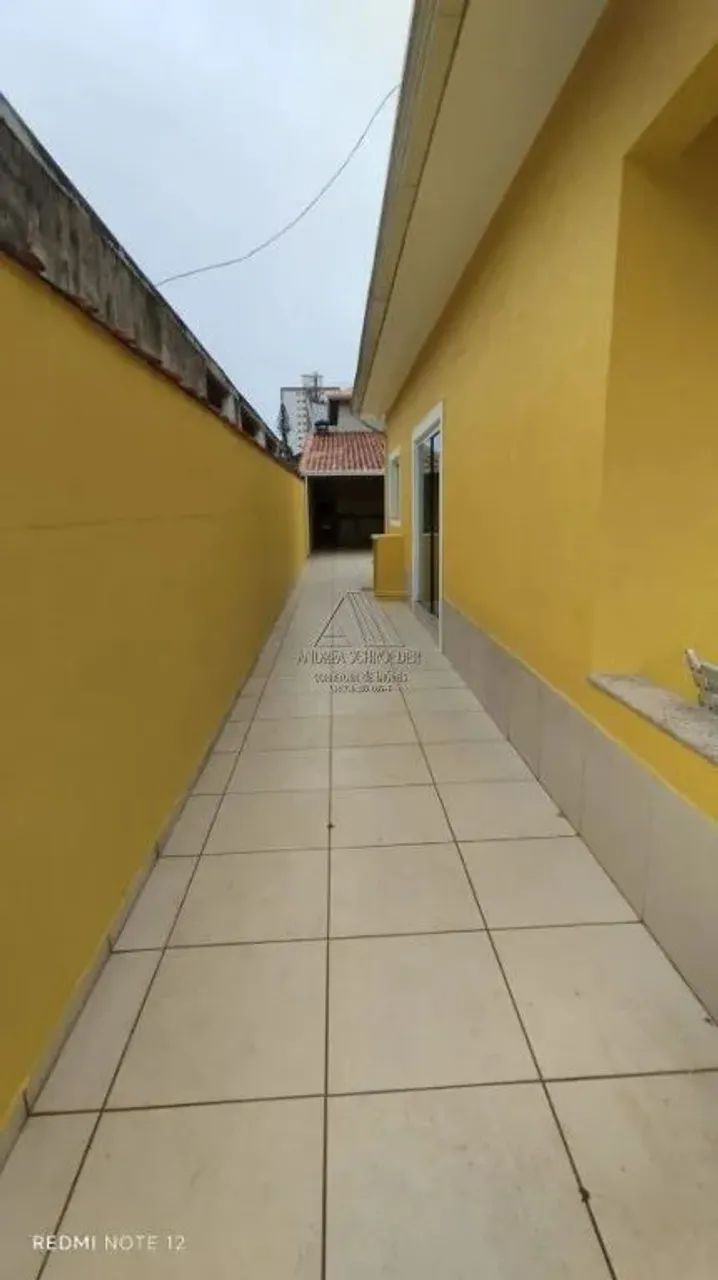 Oportunidade incrível! Casa com excelente piscina sendo 03 dormitórios, Sendo um grande do - Foto 12