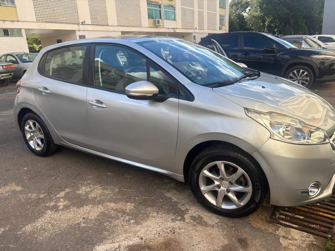 Peugeot 208 208 Allure 1.5 Flex 8V 5p 2015