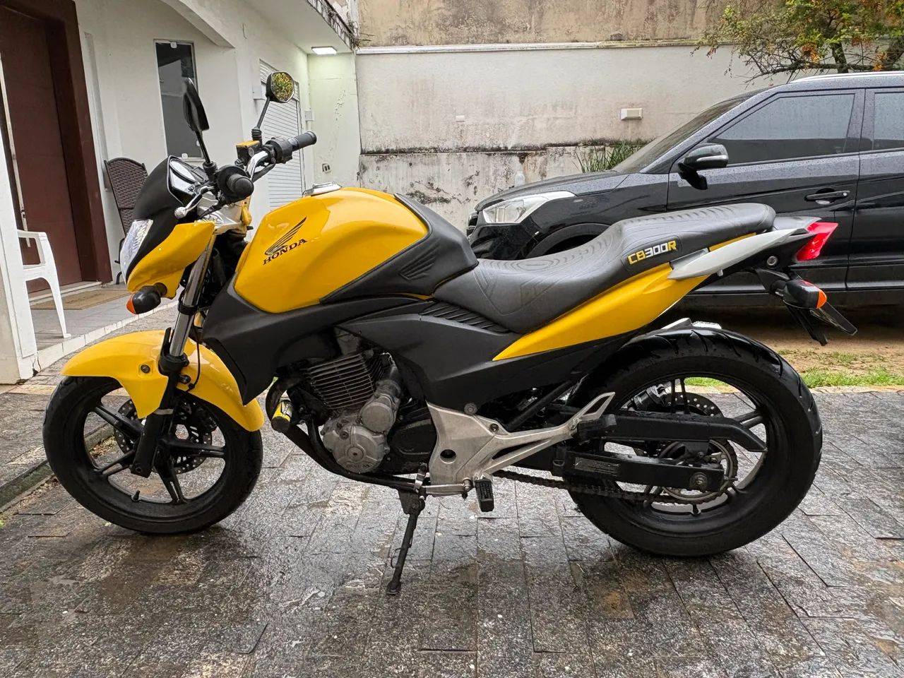 VENDO HONDA CB300R 2011/2012 - Foto 2