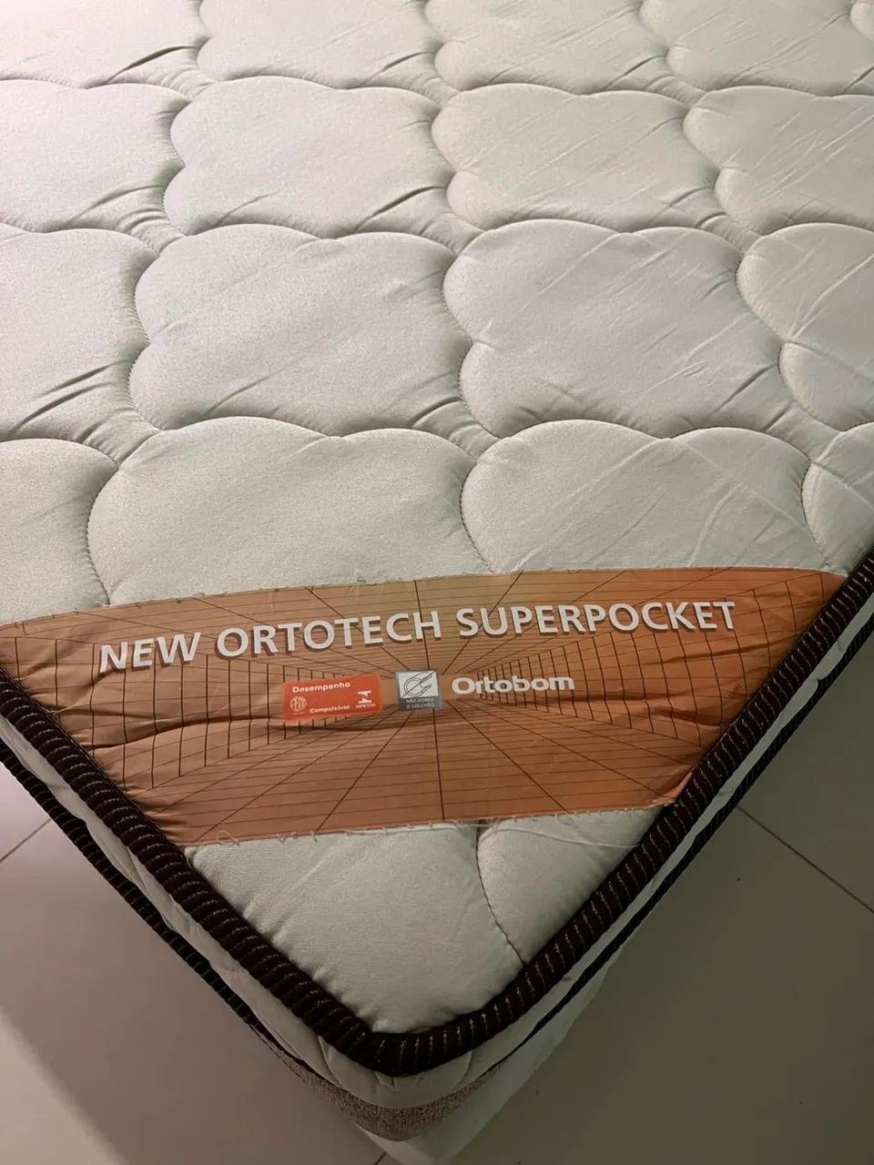 Colchão ORTOBOM QUEEN semi novo - Foto 2