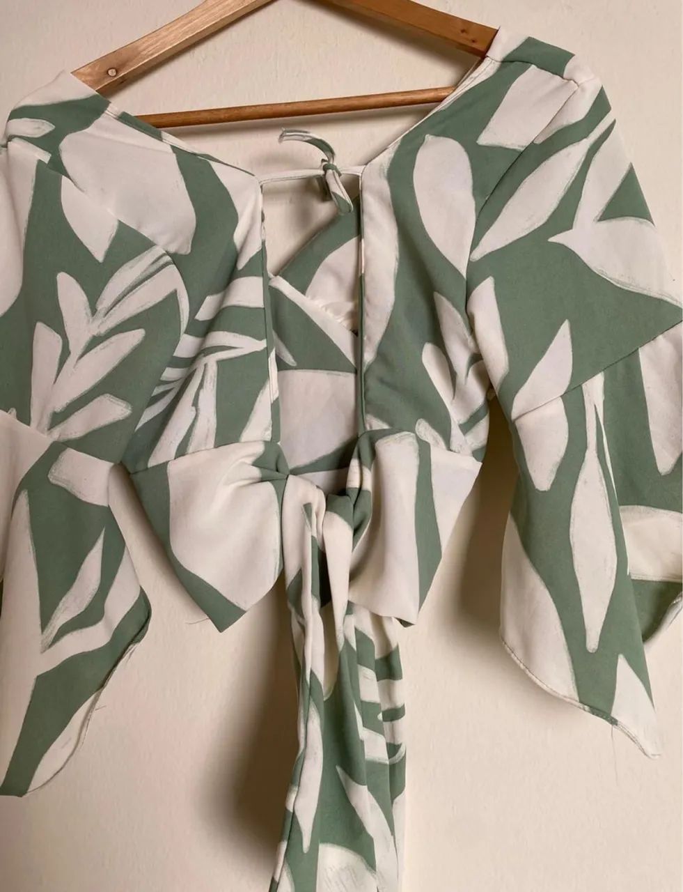 Blusa verde e branco  - Foto 2