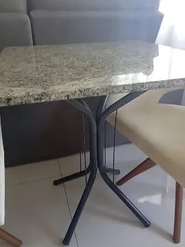 Mesa tampo de granito 
