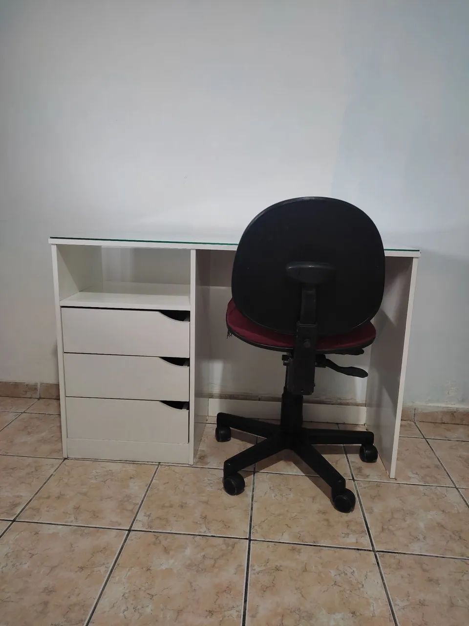 Escrivaninha com cadeira - Foto 4