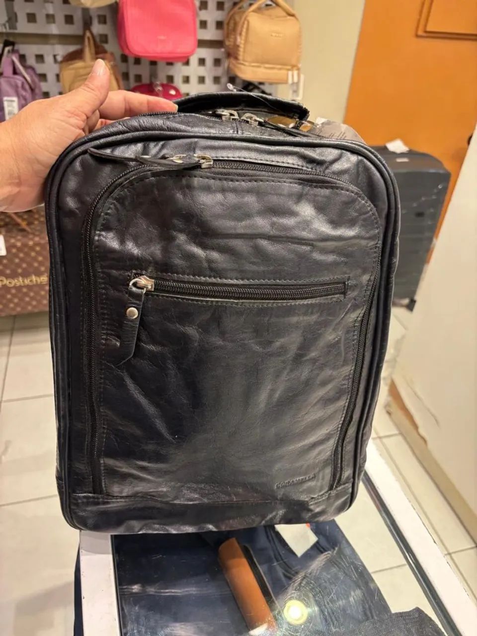 Mochila em couro com compartimento para notebook  - Foto 3