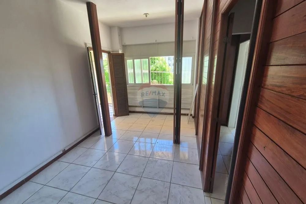 Casa reformada no Centro de Vitória: 3 quartos parte térrea - Foto 2