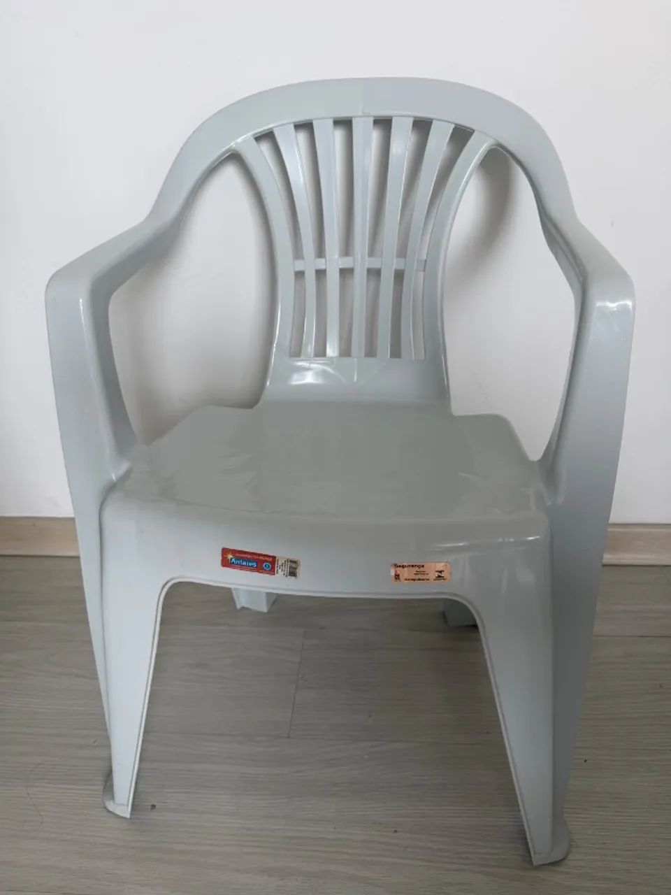 Cadeira de plástico - Foto 2