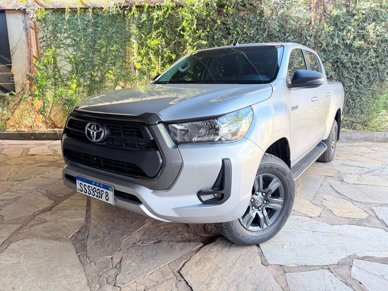 Toyota Hilux CD 4X4 2.8 DIESEL AUT. 2025