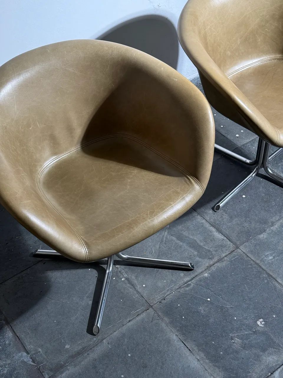 Par de Poltronas Giratórias - Foto 2
