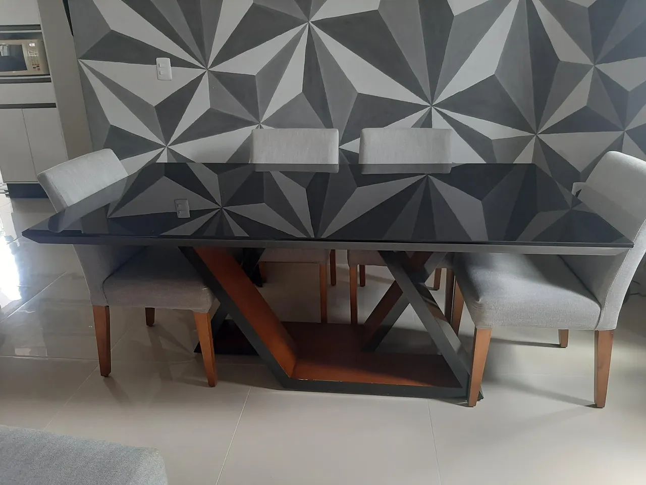 Vendo mesa de jantar 