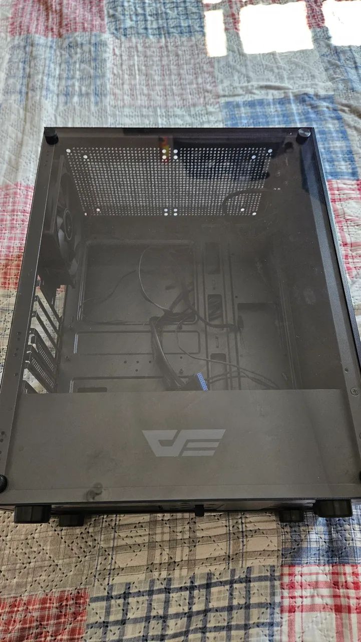 Gabinete Aigo Dk100