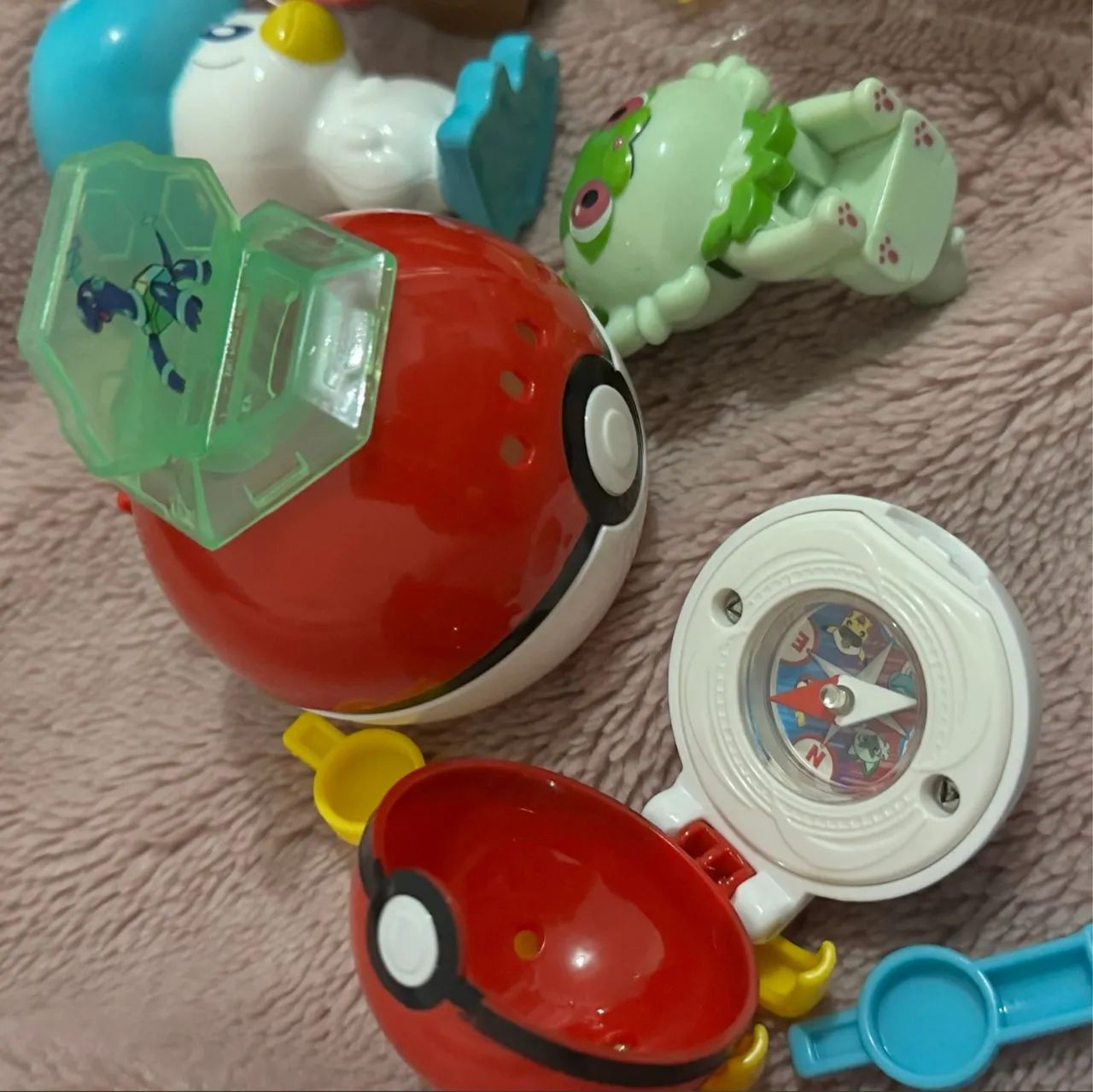 Coleção Completa Pokémon Praia McDonalds com Cards - Foto 3