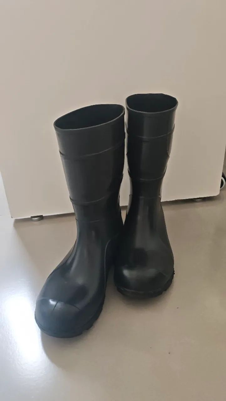 Bota borracha 43 - Foto 2