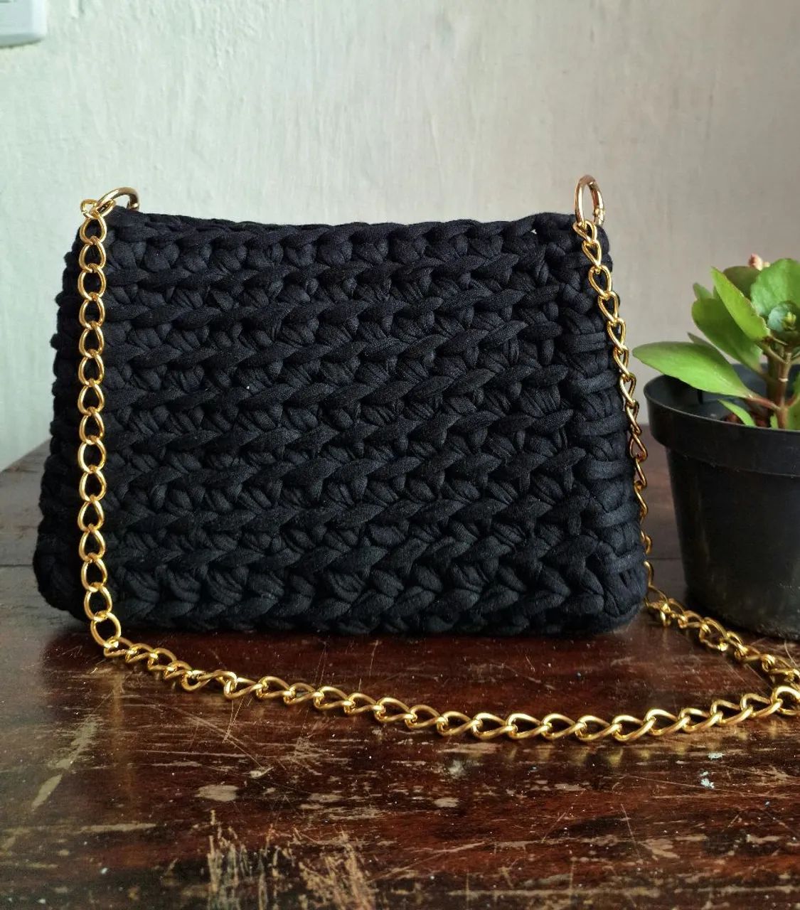 Bolsa de crochê fio de malha pequena