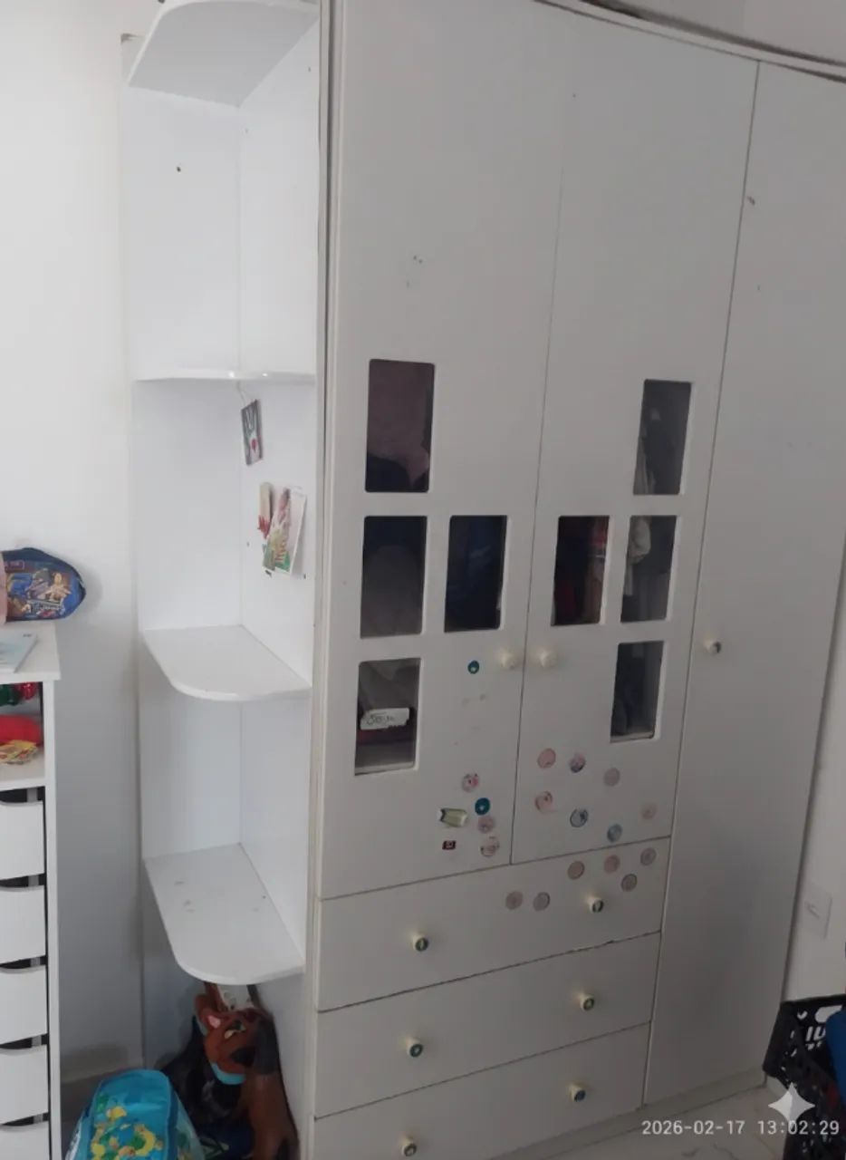 Guarda-roupa infantil
