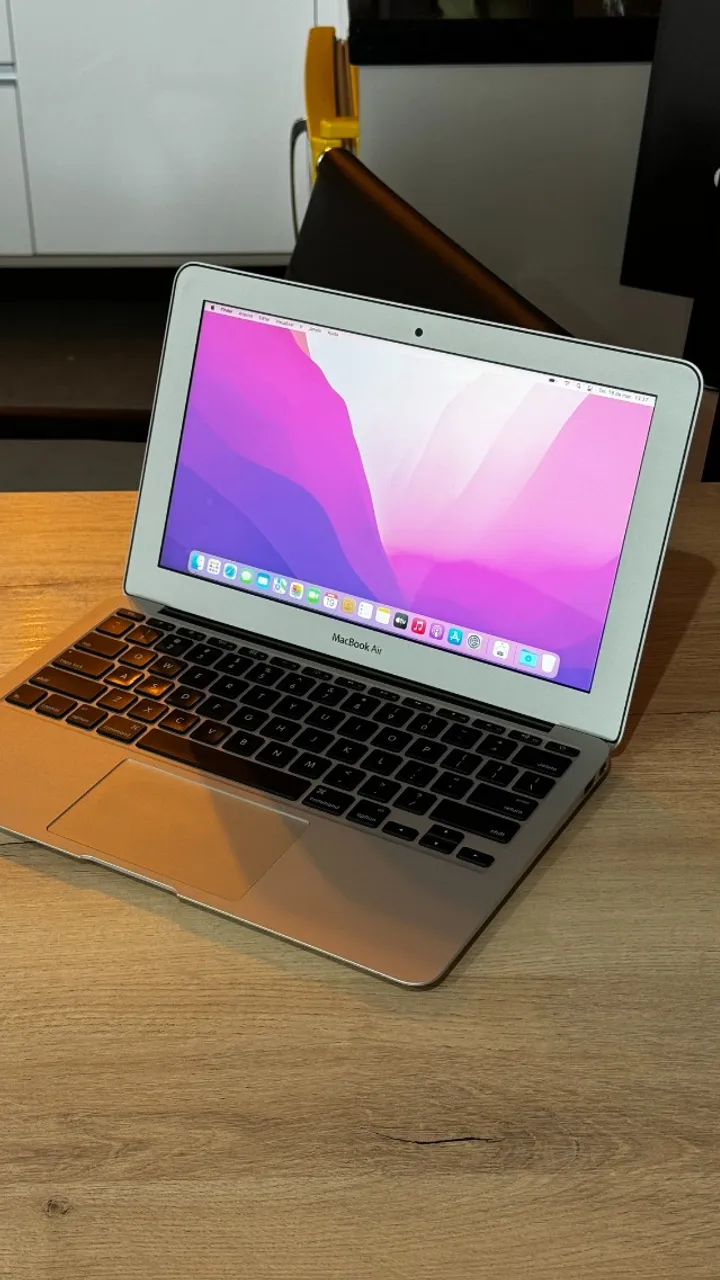 Macbook Pro 2019 (32GB Ram | Intel Core i9 | 512GB SSD | Radeon