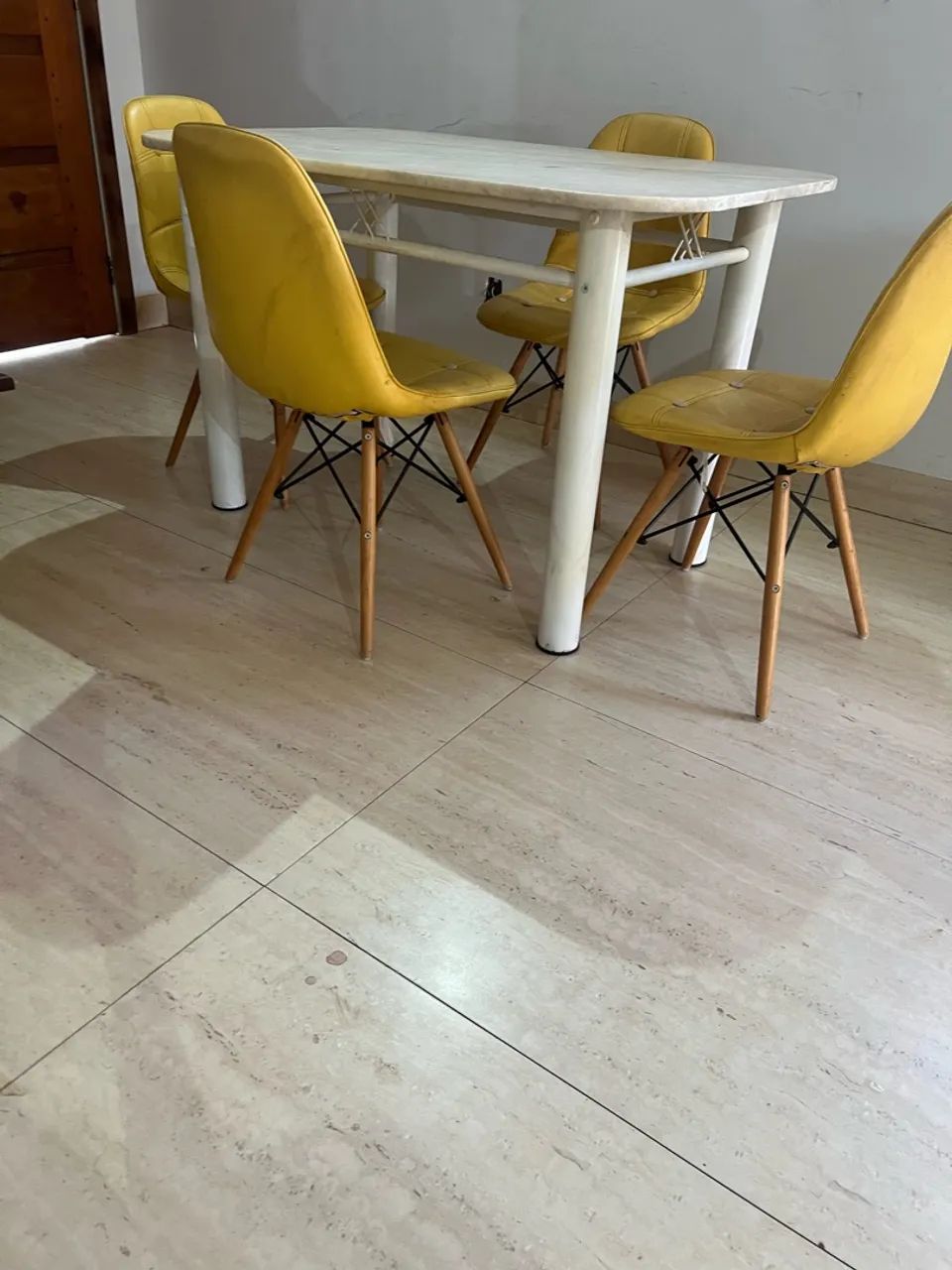MESA JANTAR +4 CADEIRAS FAÇO ENTREGA  - Foto 5