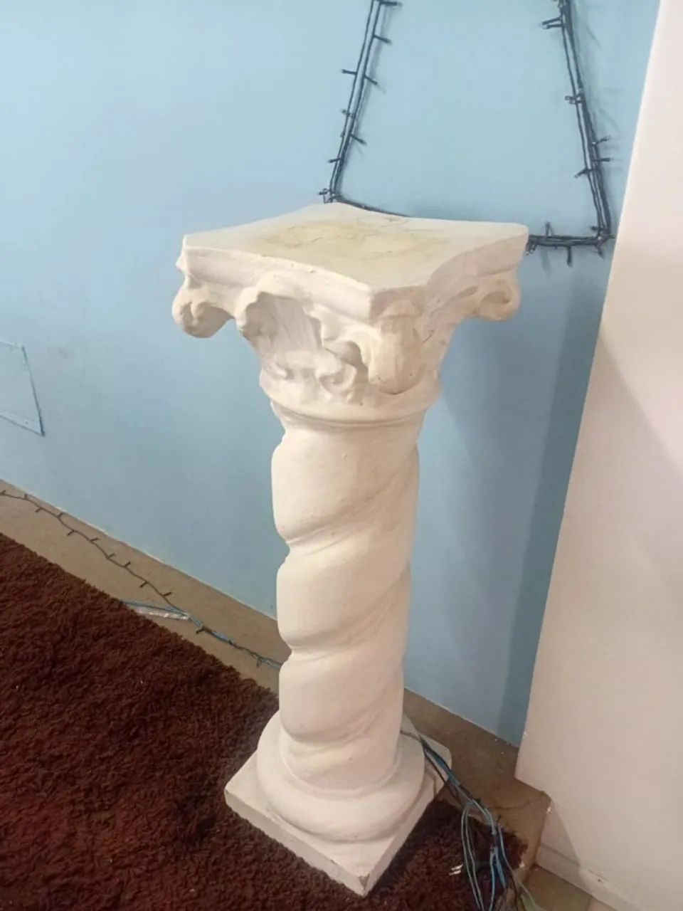 VENDO PEDESTAL EM CONCRETO - R$ 300,00..