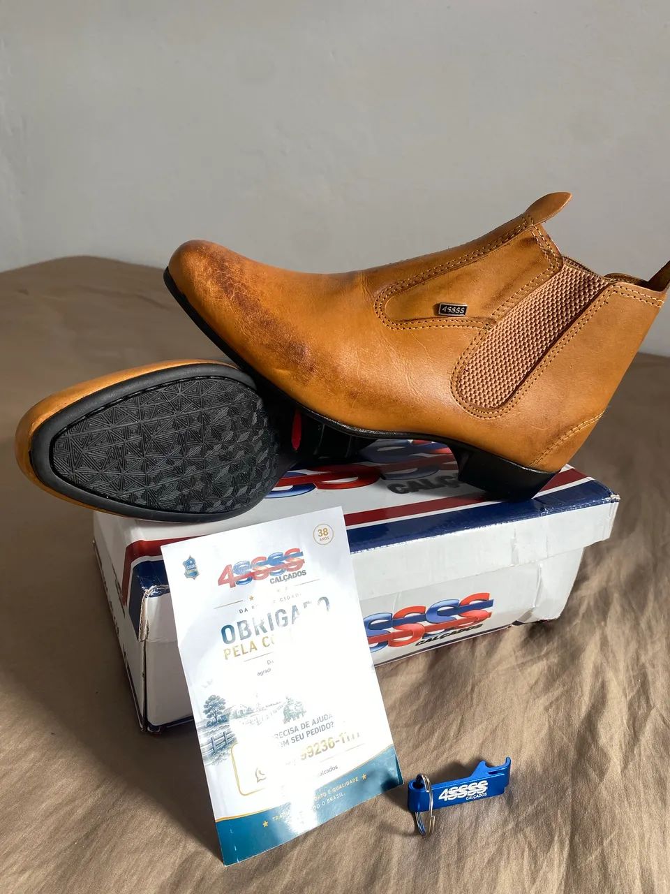 Bota 4SSSS PEÃO NOVA ZERO SEM USO  n? 40