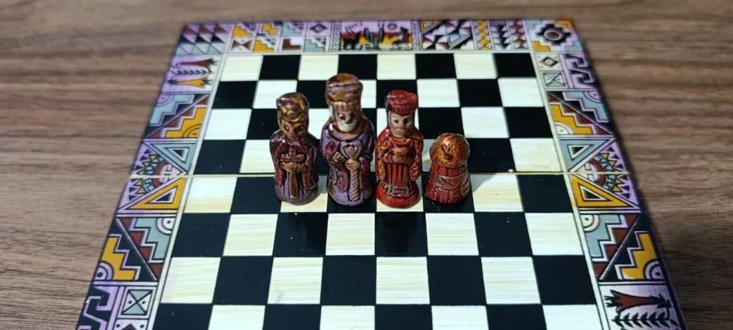Mini Tabuleiro de Xadrez artesanal peruano 