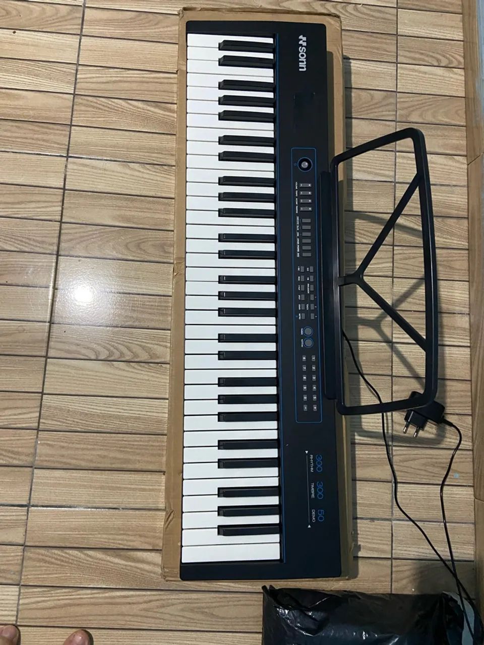 Vendo esse teclado praticamente novo!