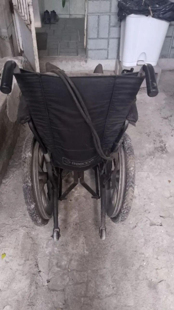 Cadeira motorizada  - Foto 2