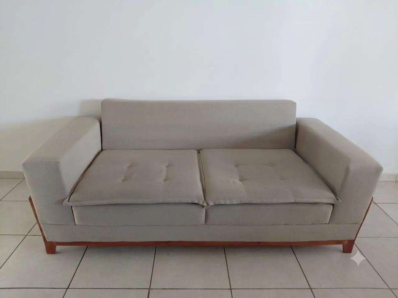 Sofá 3 lugares Linho Bege  - Foto 2