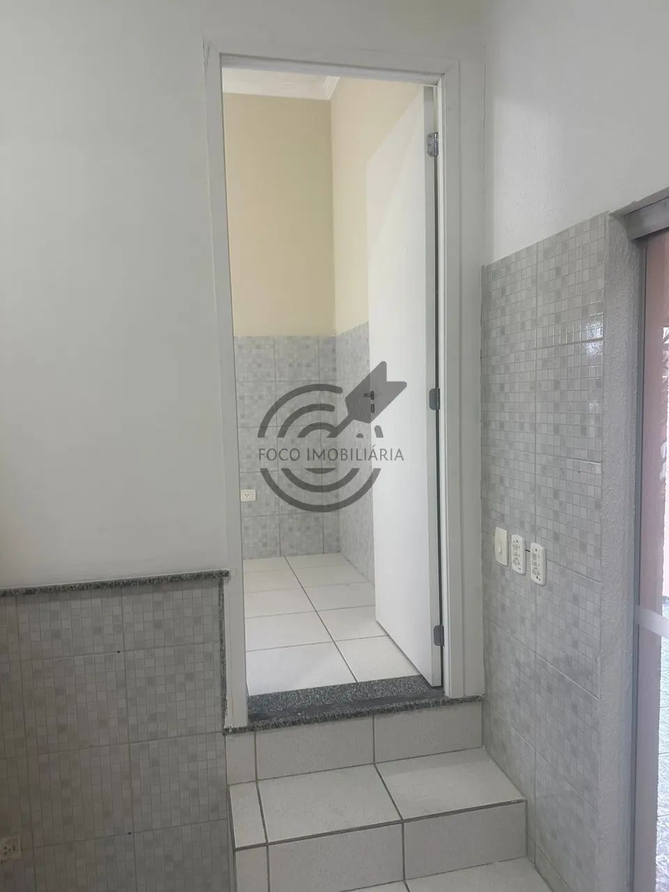 Sala comercial térreas na Avenida Itavuvu ideal para lojas ou escritórios. - Foto 4
