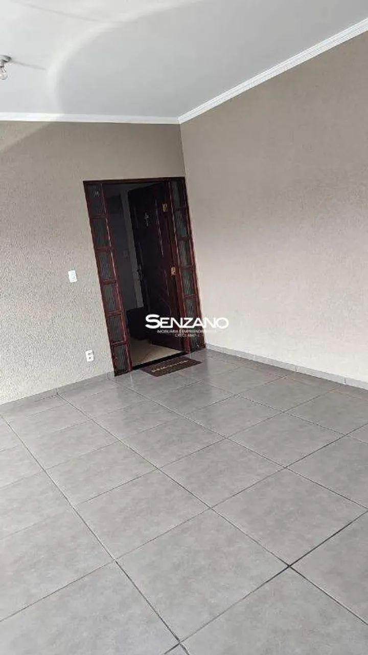 Casa Térrea com 2 Quartos e 1 suíte - Bairro Jd Leblon - Foto 3