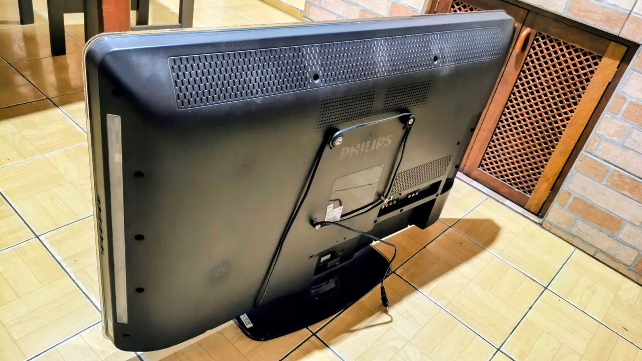 TV Phillips 40 AmbiLight Digital  - Foto 3