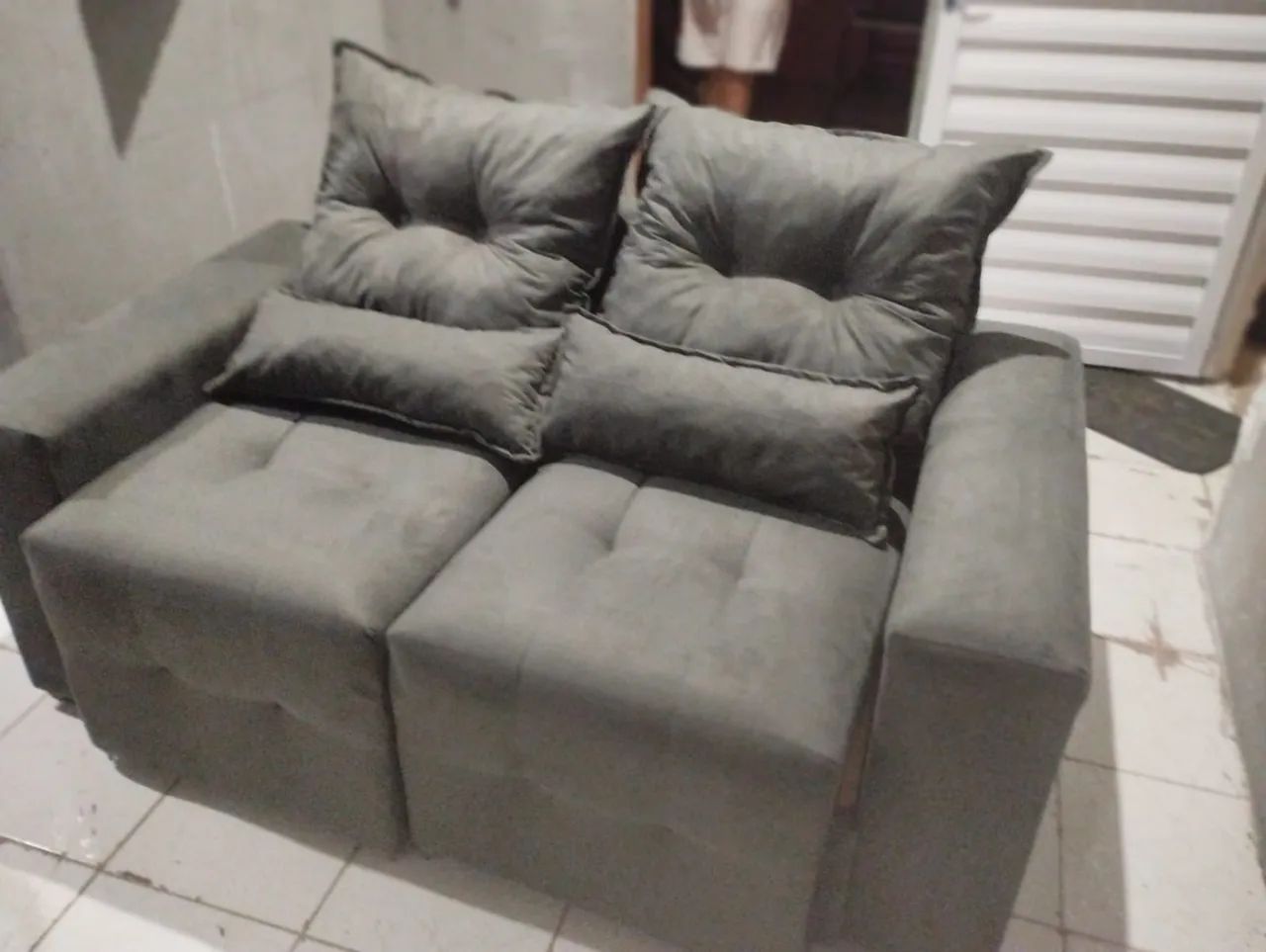 Novo sofá retrátil de fábrica com frete - Foto 2
