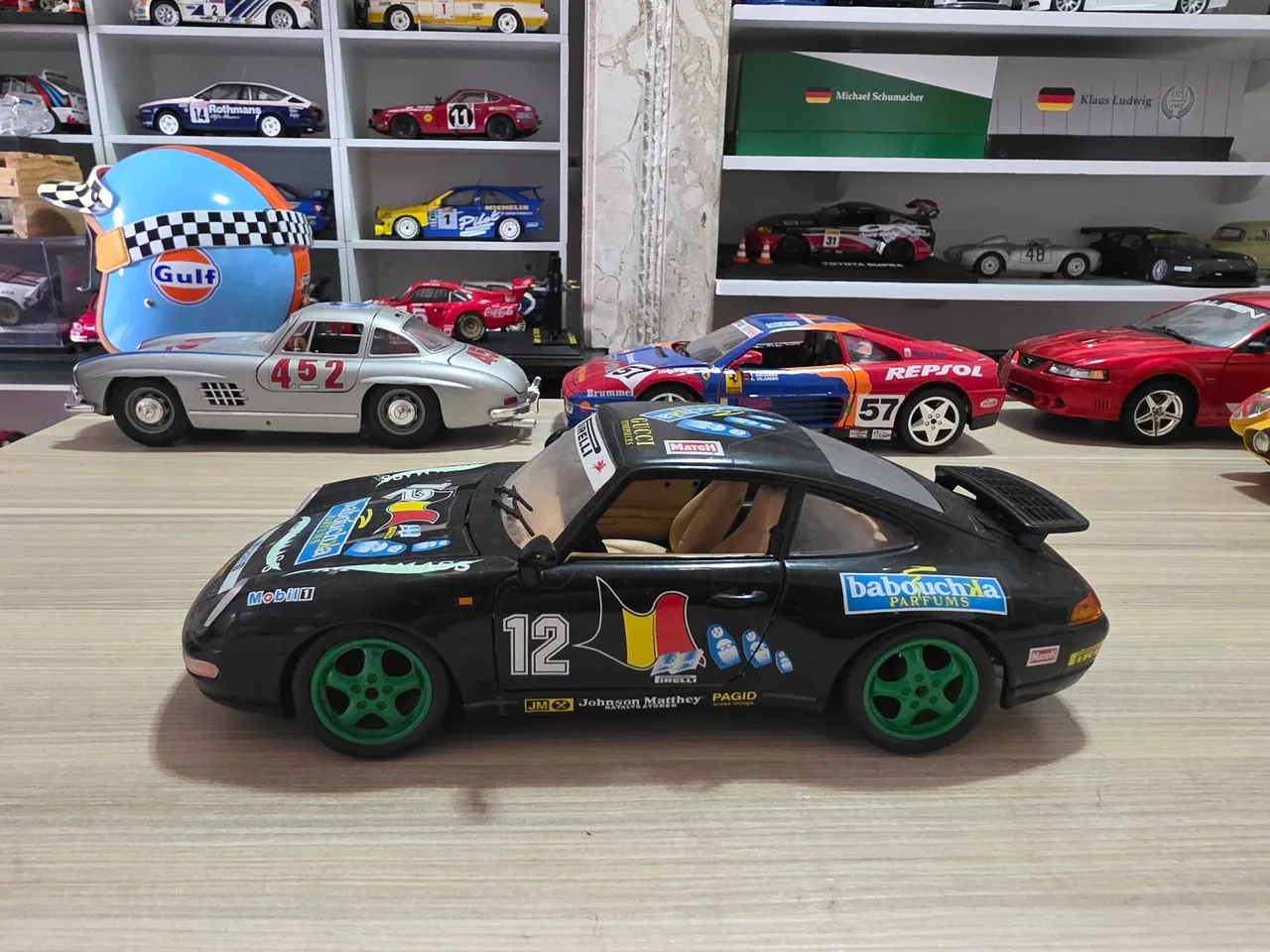 Burago Silver 1997 Carrera 911 Porsche 1/18 Bburago ポルシェ911カレラ1997 ミニカー
