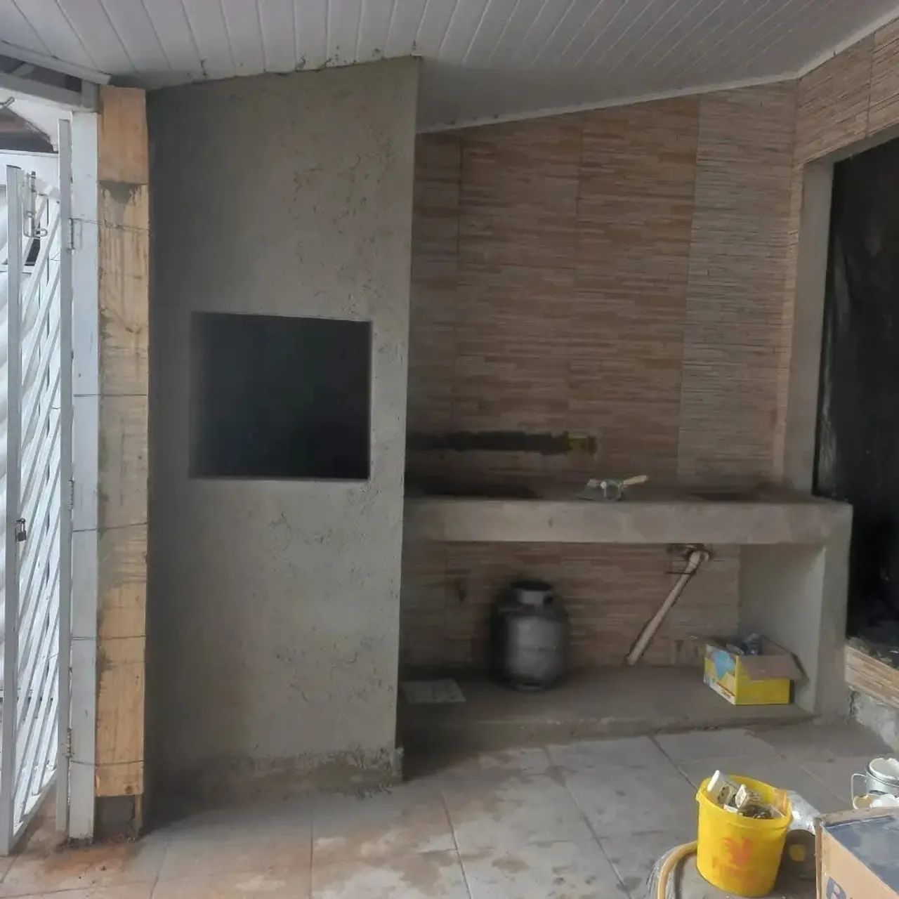 Trabalhamos com construção e reformas 