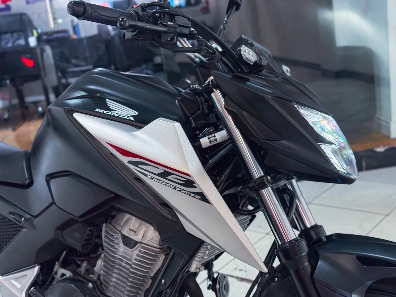 CB TWISTER 300F FLEX 2026 - EXCLUSIVA - Foto 6