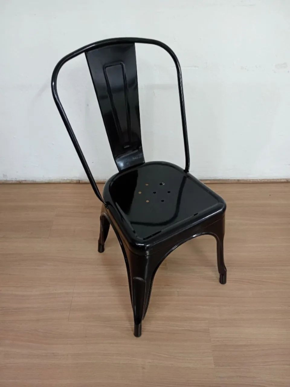 Cadeira Fixa Design Tolix Metal