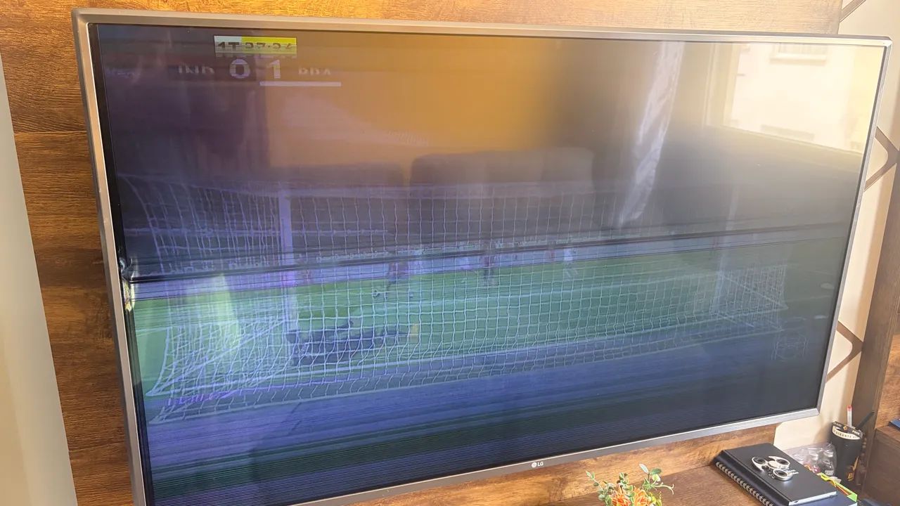 Smart TV LG 49" para peças