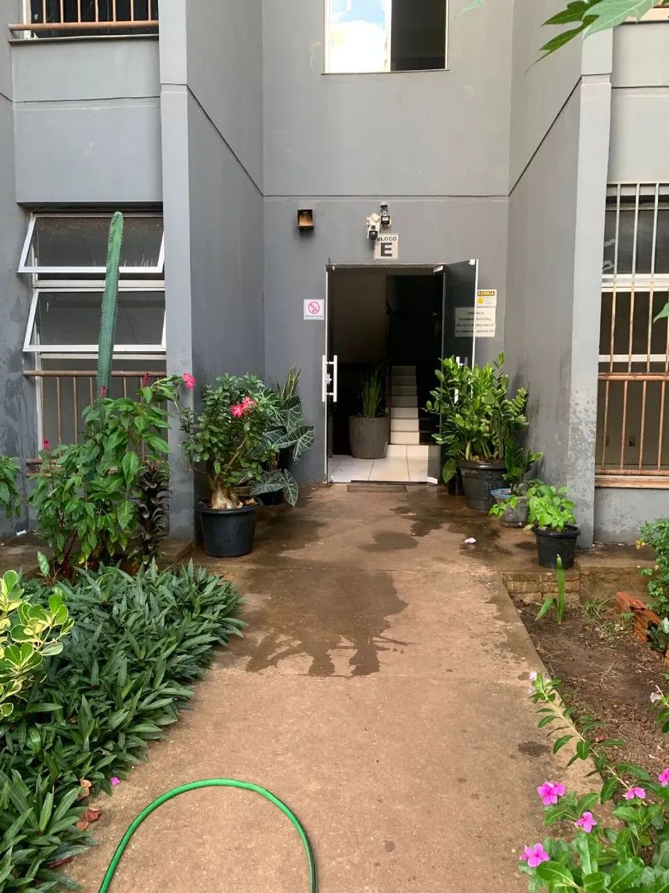 Alugo apartamento no residencial flor da Amazônia 
